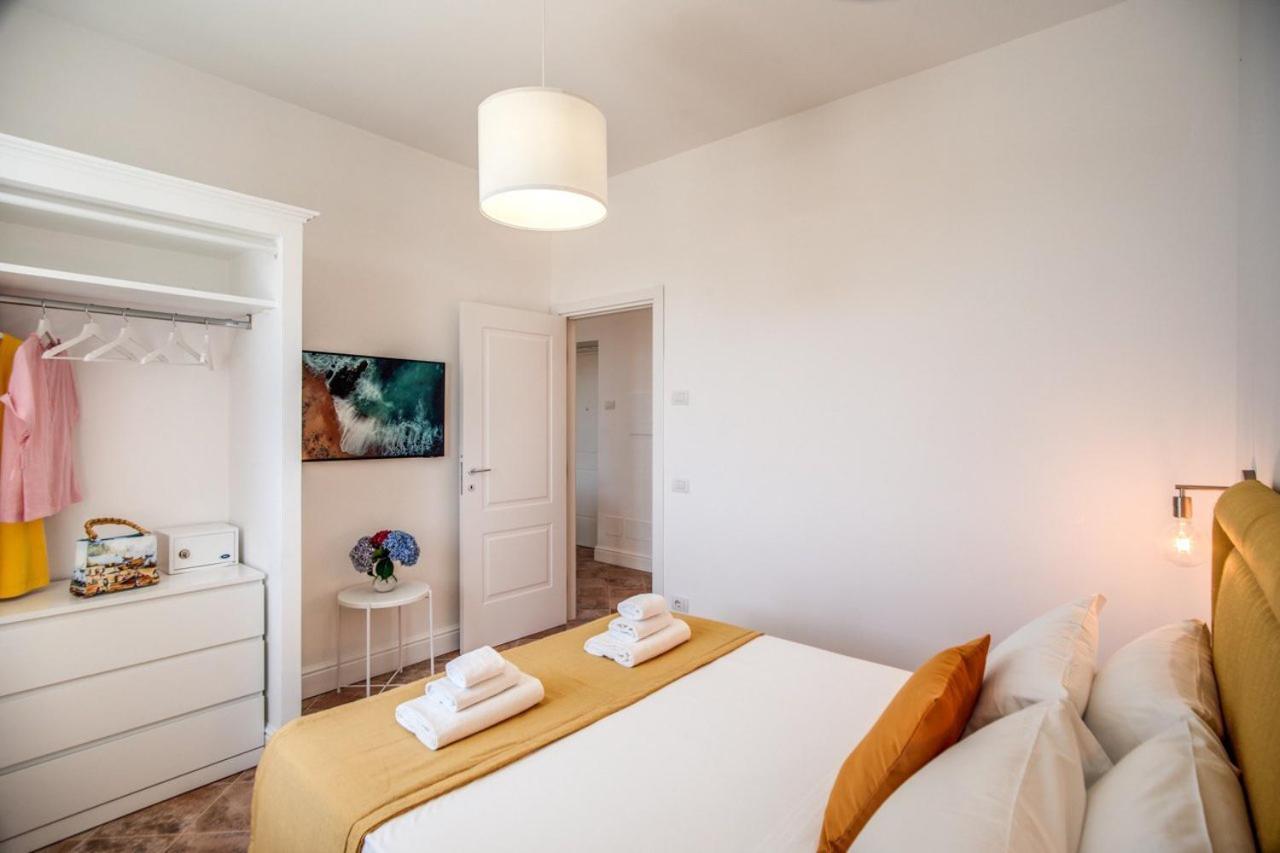 Suite Solatia มัสซาลูเบรนเซ ภายนอก รูปภาพ